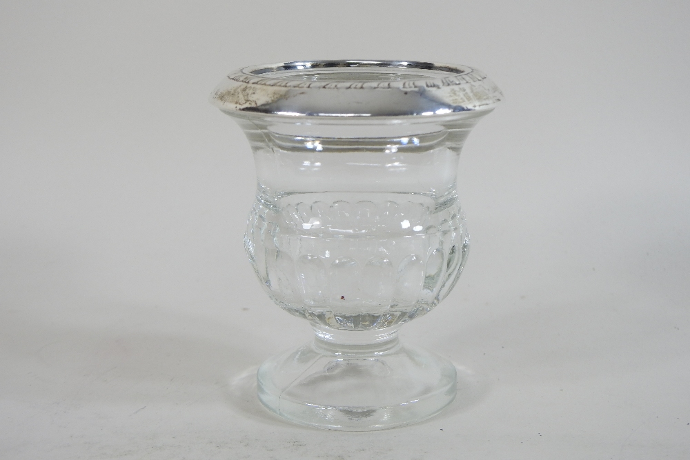 An American silver plated stand, of pierced scrolled design, stamped Wallace 3710, 22cm, - Image 13 of 15