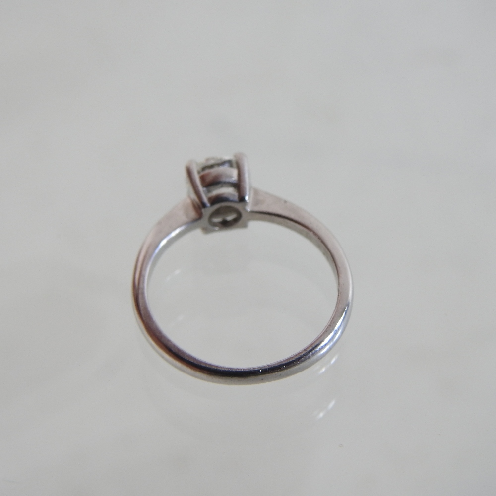 An unmarked diamond square set ring, approximately 1. - Image 3 of 6