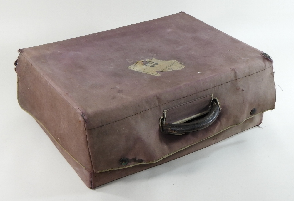 An early 20th century travelling vanity case, inscribed in gold with the initials DHS to the lid, - Image 4 of 17