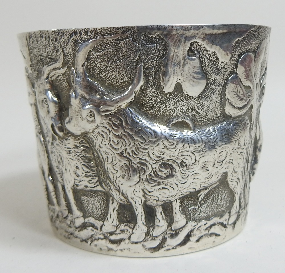 A Victorian silver replica of the Mycenaean Vapheio Cup, Chester 1900, 7cm high. - Image 7 of 9