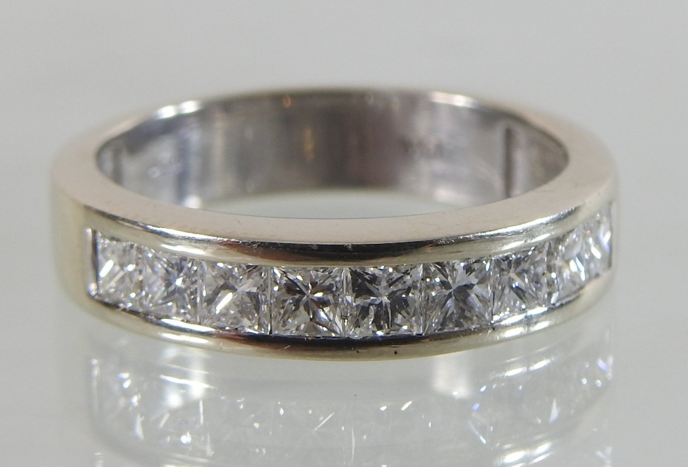 A 14 carat gold diamond ring, the single princess cut stone approx 1. - Image 4 of 5