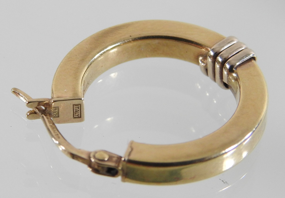 A pair of 9 carat gold hoop earrings, 2cm diameter, - Image 3 of 4