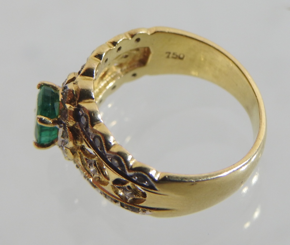 An 18 carat gold emerald and diamond cluster ring - Image 7 of 7