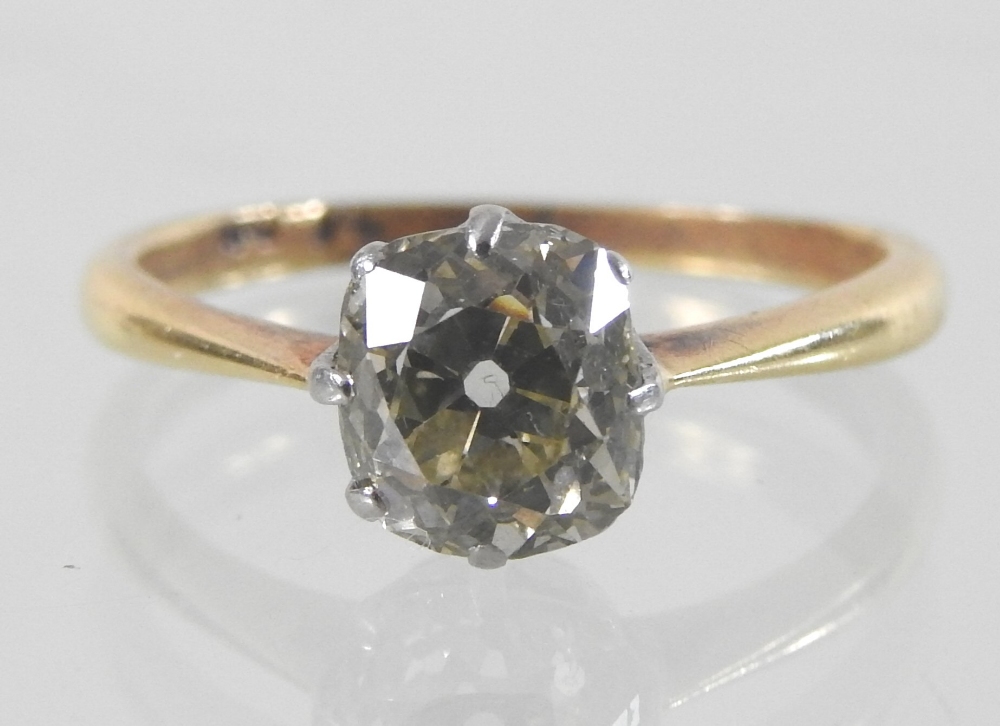 An 18 carat gold and platinum single stone diamond ring, approx 1. - Image 3 of 5