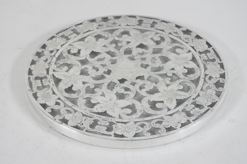 An early 20th century American sterling silver bon-bon dish, of quatrefoil pedestal shape, - Image 8 of 9