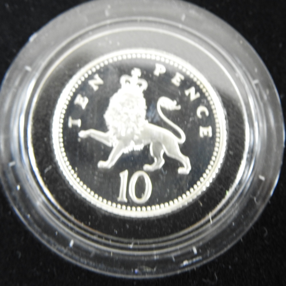 A Royal Mint silver proof set, to commemorate The Queen's 80th Birthday Collection, - Image 14 of 16