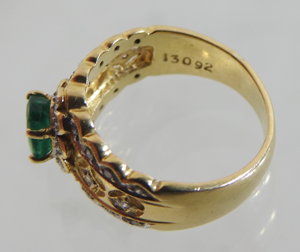 An 18 carat gold emerald and diamond cluster ring - Image 2 of 7