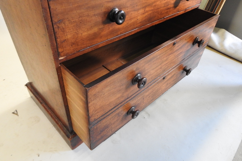 An early 19th century mahogany chest of drawers, of large proportions, - Image 2 of 16