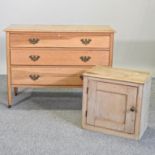 An oak chest of drawers, 107cm,