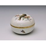 A Meissen hand painted porcelain circular trinket box & cover, 19th century, the lid decorated