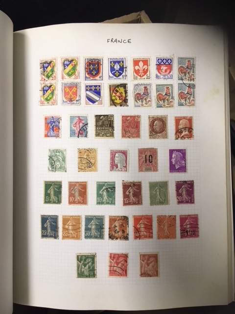 STAMPS : Mixed box lot with Senator album of World Stamps, small World album, - Image 3 of 4