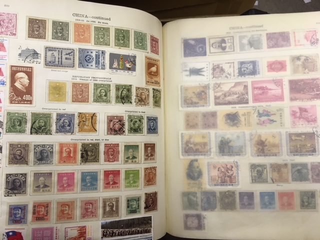 STAMPS : Large plastic tub with three old Ideal albums plus stock books and covers. - Image 2 of 6