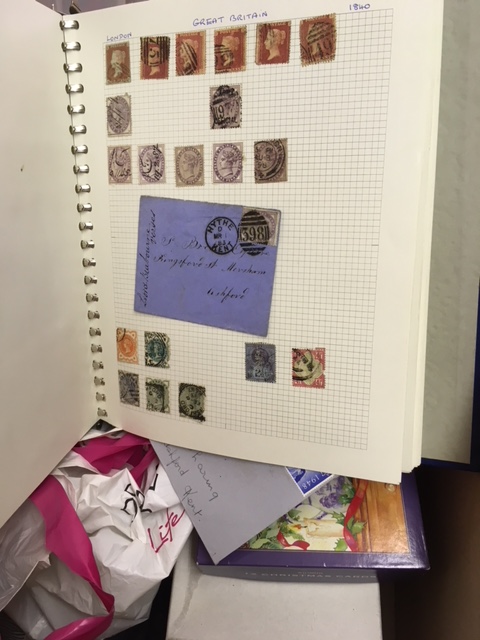 STAMPS : Small box with mainly loose Wor