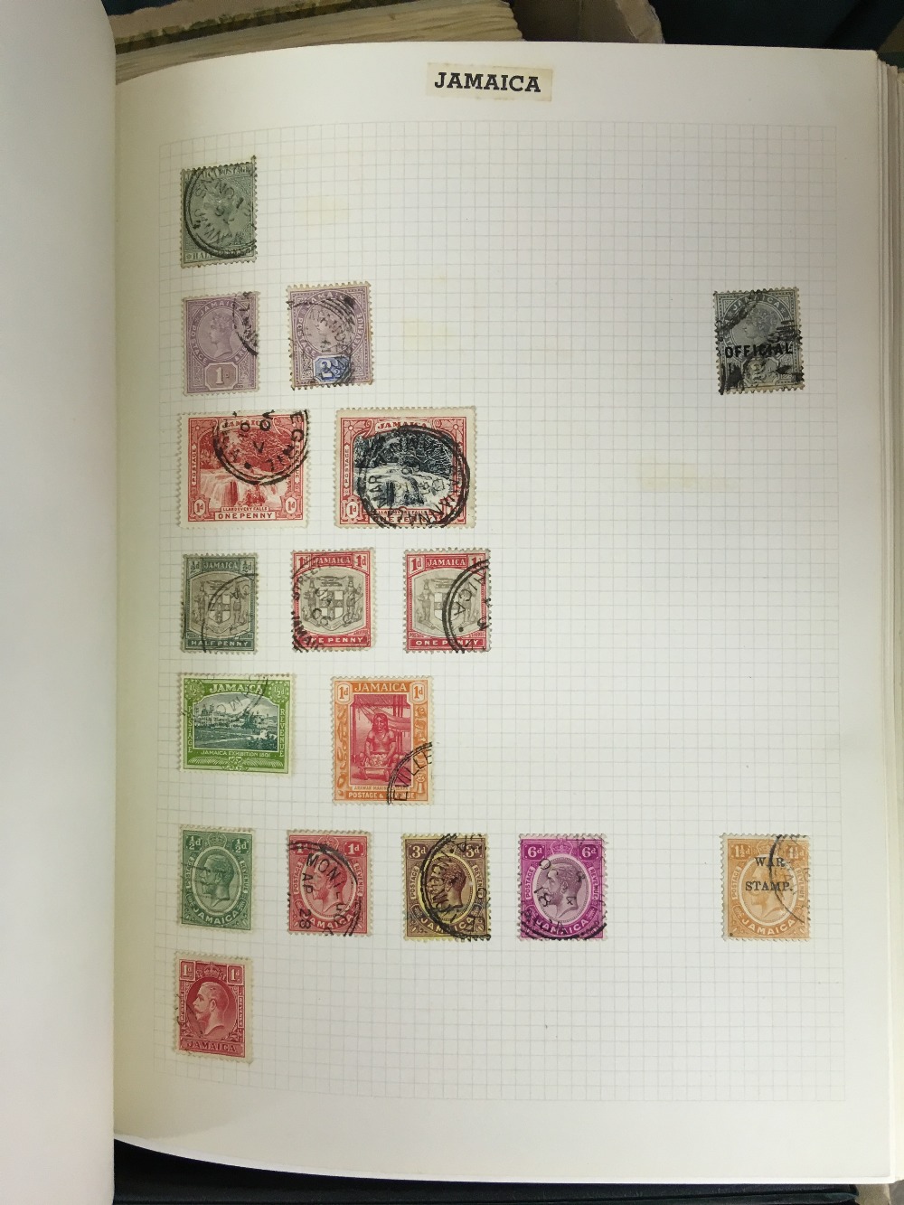 STAMPS : Mixed World in 12 albums and stockbooks, plus some GB face value. - Image 2 of 4