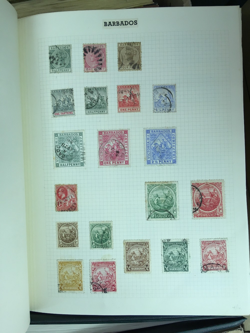 STAMPS : Mixed World in 12 albums and stockbooks, plus some GB face value. - Image 4 of 4