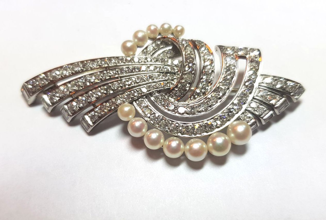 Platinum Mounted Natural Pearl and Diamond Decorated Brooch Art Deco c1920s