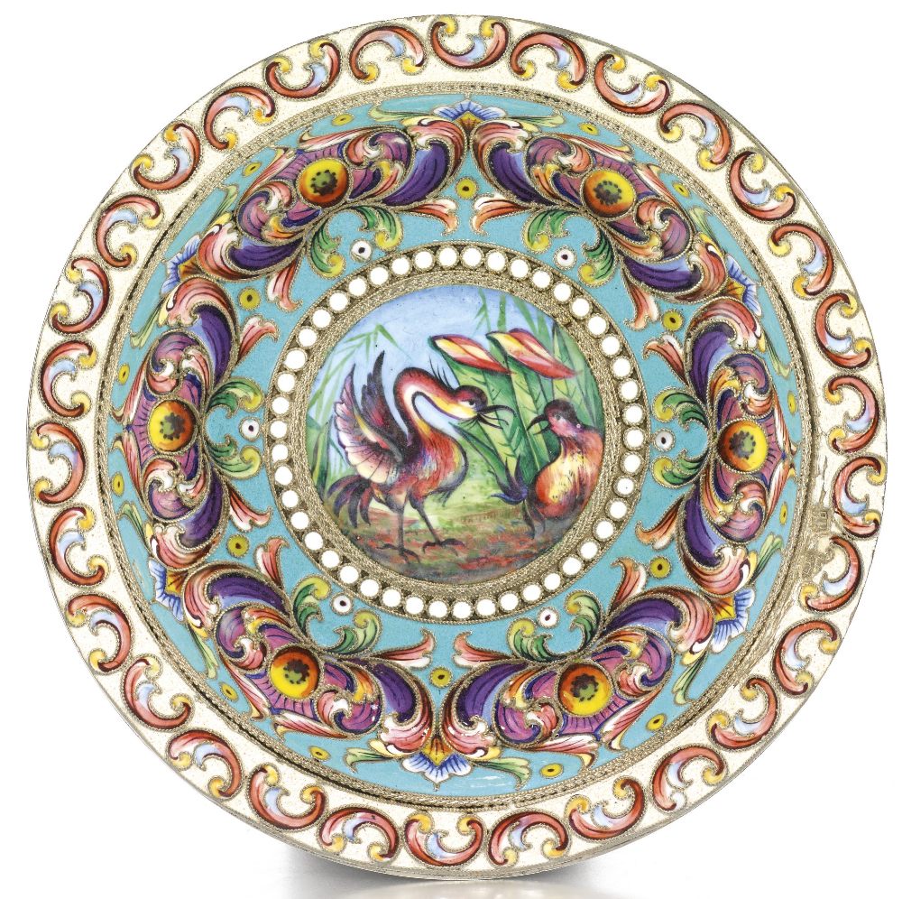 A RUSSIAN SILVER AND CLOISONNE ENAMEL BOWL, MOSCOW, 1899-1908 painted with an en plein roundel of - Image 2 of 3