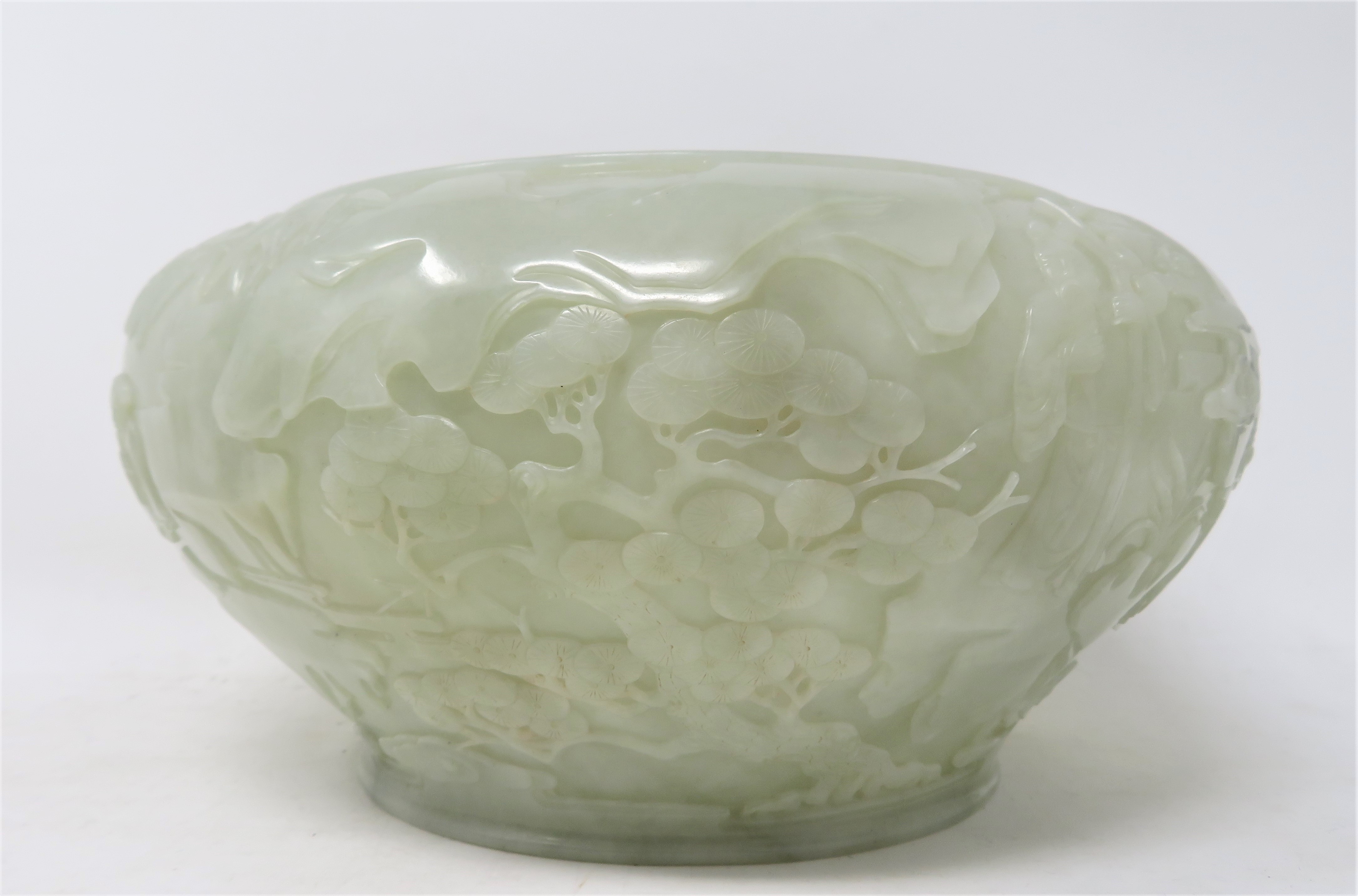 A CHINESE PALE CELADON JADE 'SCHOLARS' BOWL - Image 4 of 10