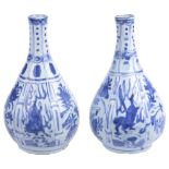 A NEAR PAIR OF KRAAK PORCELAIN VASES, WANLI (1573-1620)