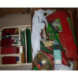 A selection of various meccano in a wooden box and loose etc