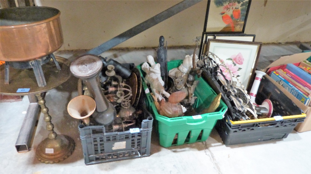 A quantity of metalware and sundries