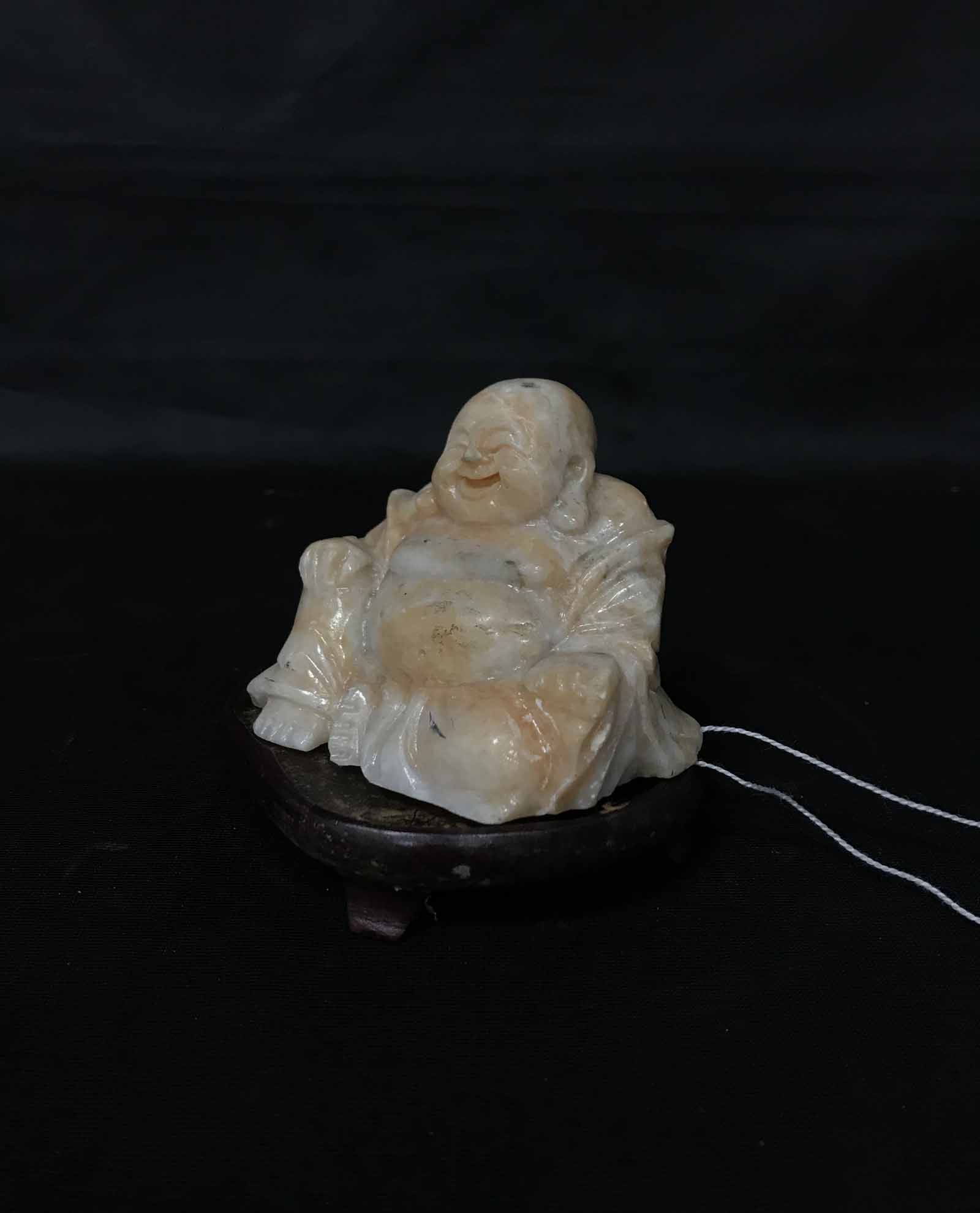 CHINESE HARDSTONE FIGURE OF BUDDHA