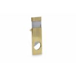 EIGHTEEN CARAT GOLD CIGAR CUTTER