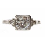 ART DECO PLATINUM DIAMOND SOLITAIRE RING