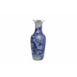 CHINESE BLUE AND WHITE VASE