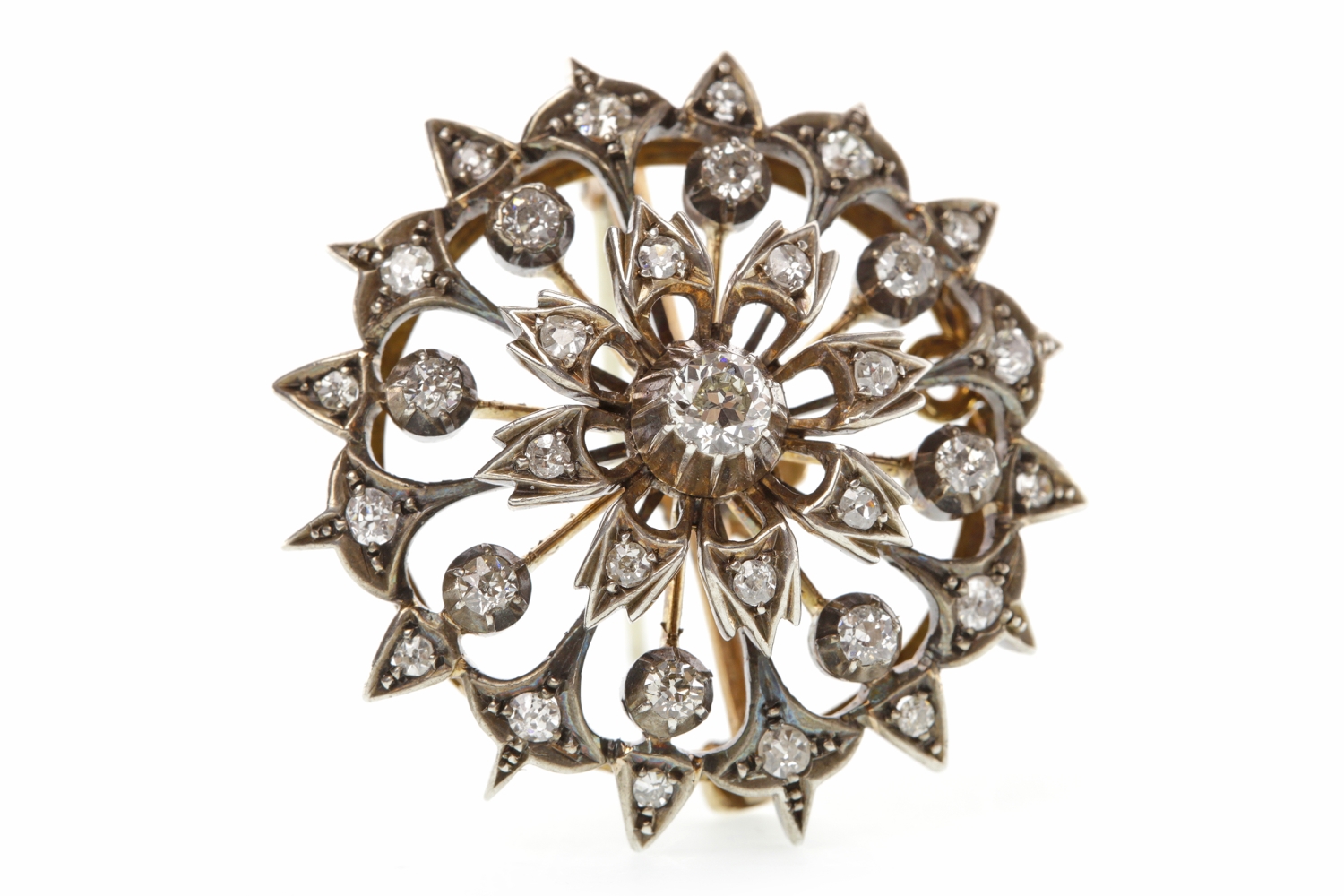 EARLY TWENTIETH CENTURY DIAMOND BROOCH PENDANT of circular form,