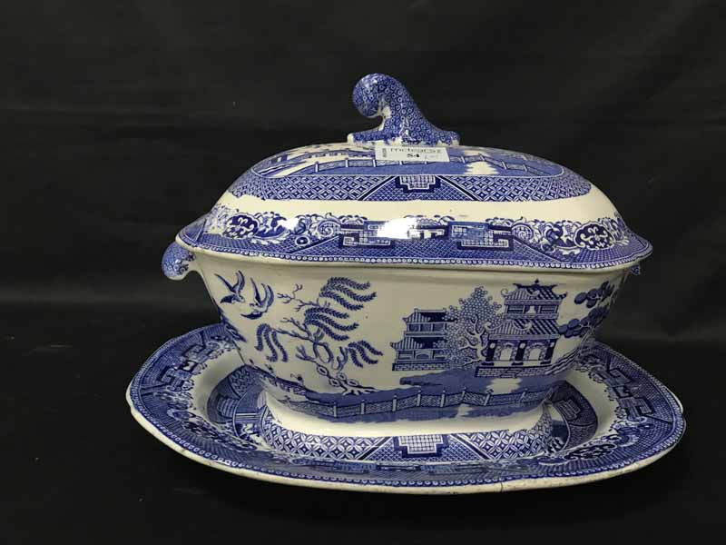 LOT OF BLUE AND WHITE CERAMICS including Copeland Spode, Delft etc.