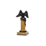 19TH CENTURY GRAND TOUR BRONZE FIGURE OF AN EAGLE mounted on a Sienna marble fluted column,