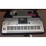 YAMAHA PSR-S900 ELECTRONIC KEYBOARD with 61 'Touch Response' keys,