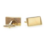 A PAIR OF CUFF LINKS