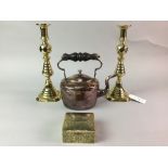 A PAIR OF BRASS CANDLESTICKS ALONG WITH OTHER ITEMS