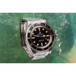 A GENTLEMAN'S STAINLESS STEEL AUTOMATIC ROLEX SUBMARINER WATCH