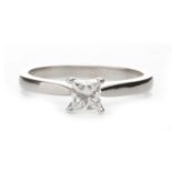 PLATINUM DIAMOND SOLITAIRE RING