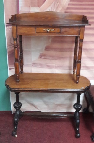 A VICTORIAN CENTER TABLE