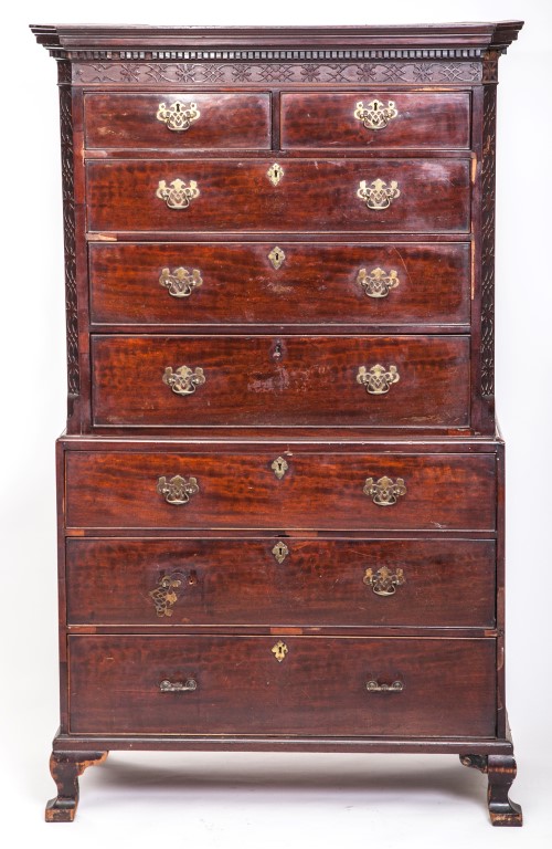 A GOOD GEORGE III PERIOD MAHOGANY CHEST ON CHEST