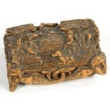 A CONTINENTAL CARVED WOOD BOX AND COVER WITH FIGURES, ANIMALS AND GROTESQUES, 8.5CM W, LATE 19TH C