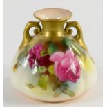 A ROYAL WORCESTER SACK SHAPED VASE, PAINTED WITH HADLEY ROSES, 8CM H, PRINTED MARK, EARLY 20TH C