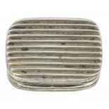 A GEORGE III SILVER VINAIGRETTE, WITH PLAIN GRILLE, REEDED OVERALL, 2.8CM W, MAKER'S MARK ILLEGIBLE,