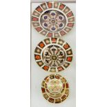 EIGHT PIECES OF ROYAL CROWN DERBY IMARI PATTERN WARE, LARGEST PLATE 26.5CM D, PRINTED MARK