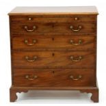 A GEORGE III MAHOGANY CHEST OF DRAWERS WITH BRUSHING SLIDE, 87CM H, 51 X 85CM