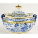 A MILES MASON BLUE PRINTED OVAL SUGAR BOX AND COVER, 12.5CM H, PRINTED MARK, SCROLL OF ONE HANDLE