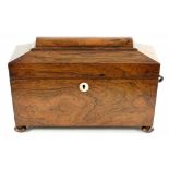 AN EARLY VICTORIAN ROSEWOOD TEA CADDY OF SARCOPHAGUS SHAPE, WITH FITTED INTERIOR, 34CM W