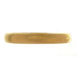 A 22CT GOLD WEDDING RING, 2.7G