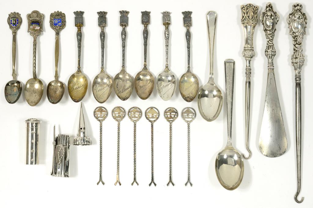 MISCELLANEOUS SILVER SOUVENIR AND OTHER SPOONS, SILVER HANDLED SHOE HORN AND BUTTON HOOK AND OTHER