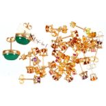 A SMALL QUANTITY OF GEM SET EAR STUDS, 12G