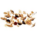 A QUANTITY OF 9CT GOLD CABOCHON EARRINGS, 14.4G
